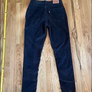 Levi 721 High Rise Skinny jeans
Corduroy